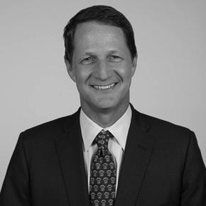 Consultant Chris Kostanecki